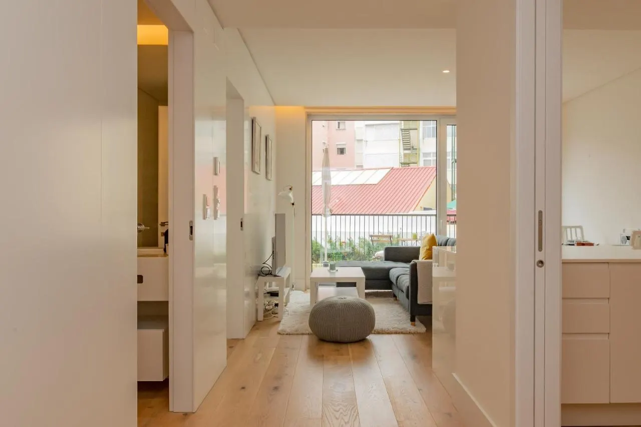 Bright 1 Bdr Apartment W/ Pool View By Lovelystay Лиссабон