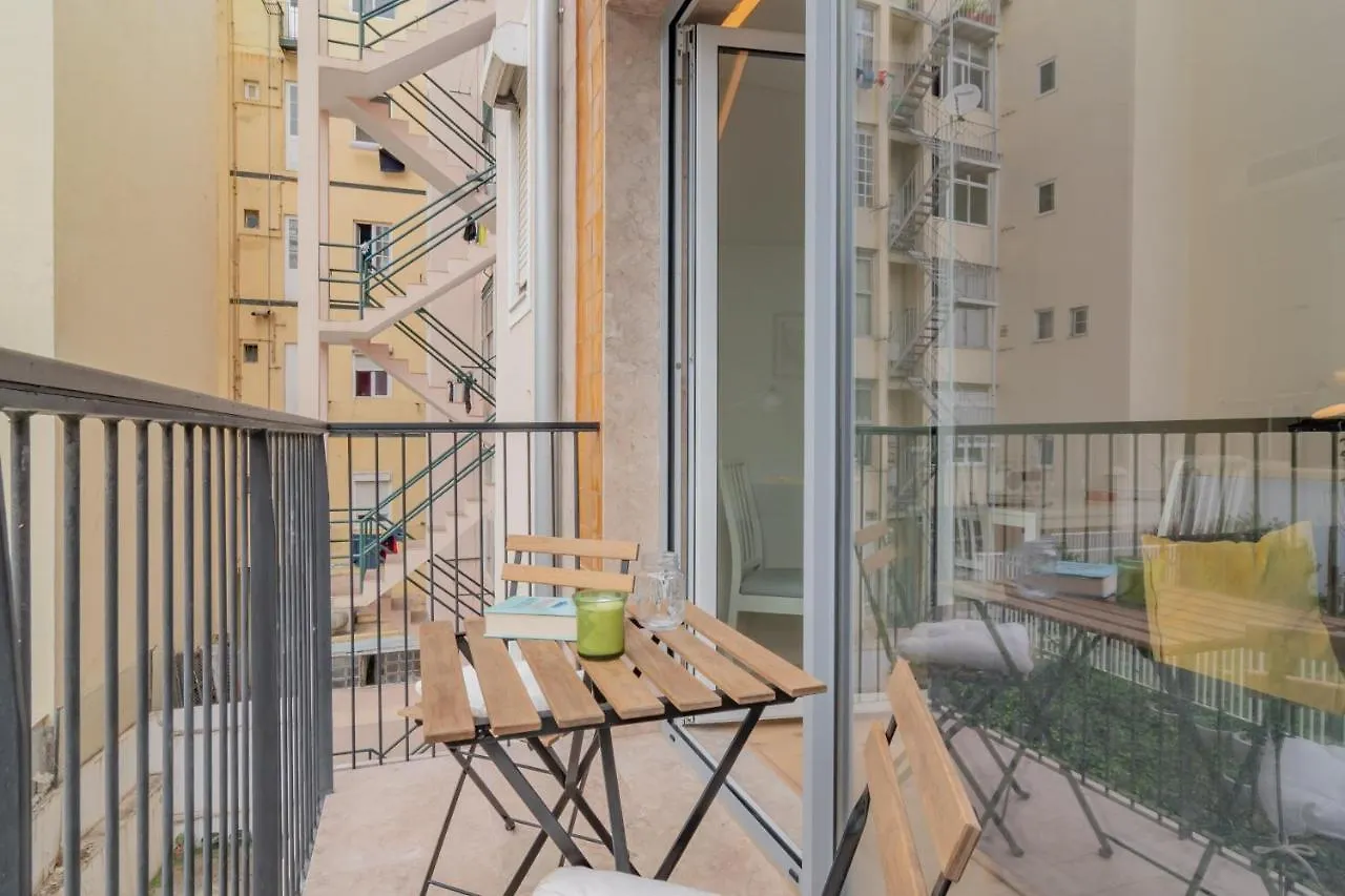 Bright 1 Bdr Apartment W/ Pool View By Lovelystay Лиссабон Португалия