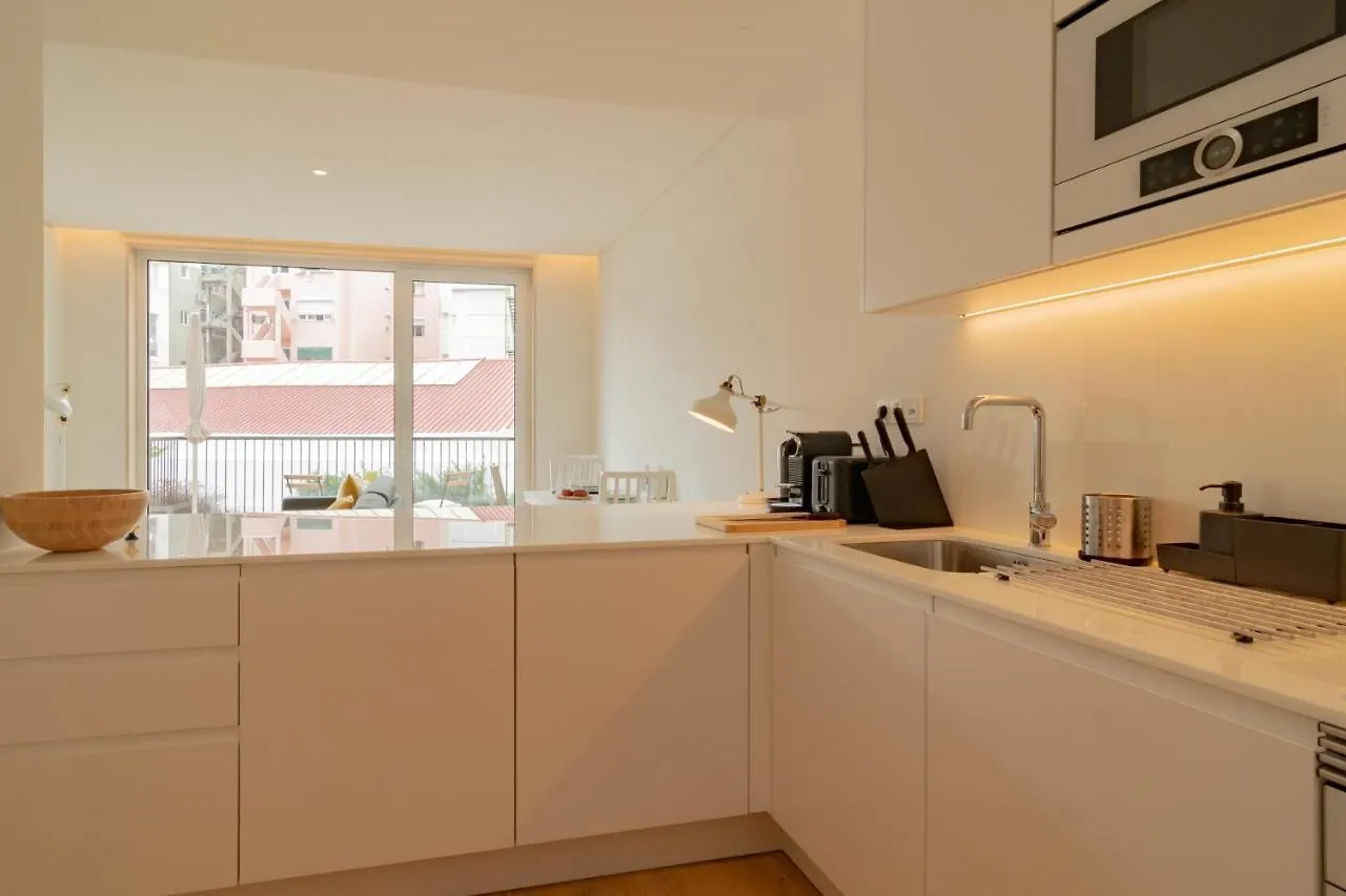 Bright 1 Bdr Apartment W/ Pool View By Lovelystay Lisboa